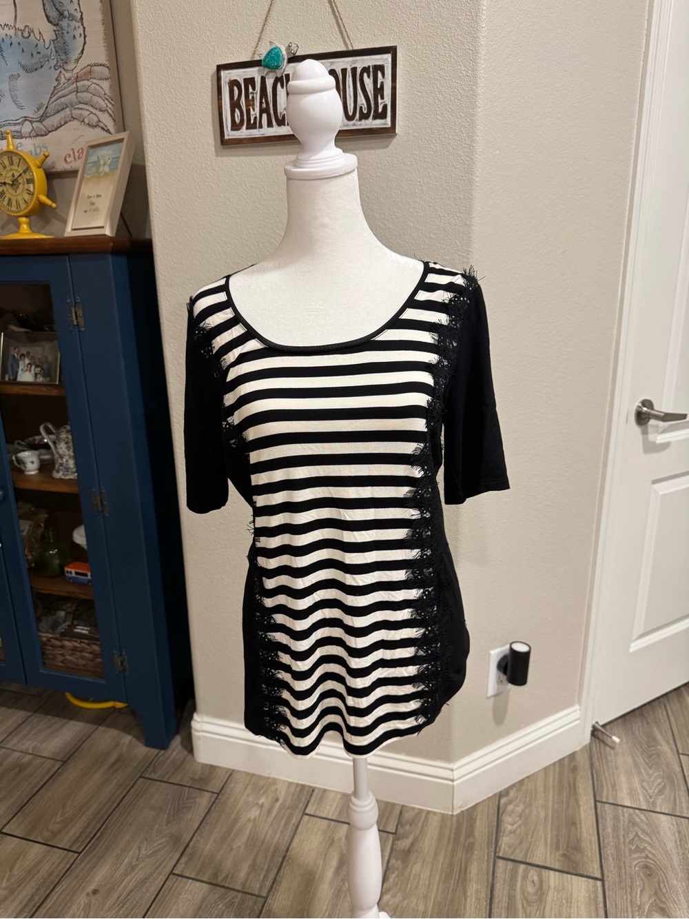NWT! White House Black Market Striped Lace-Trim Scoop Neck Tee Sz. M